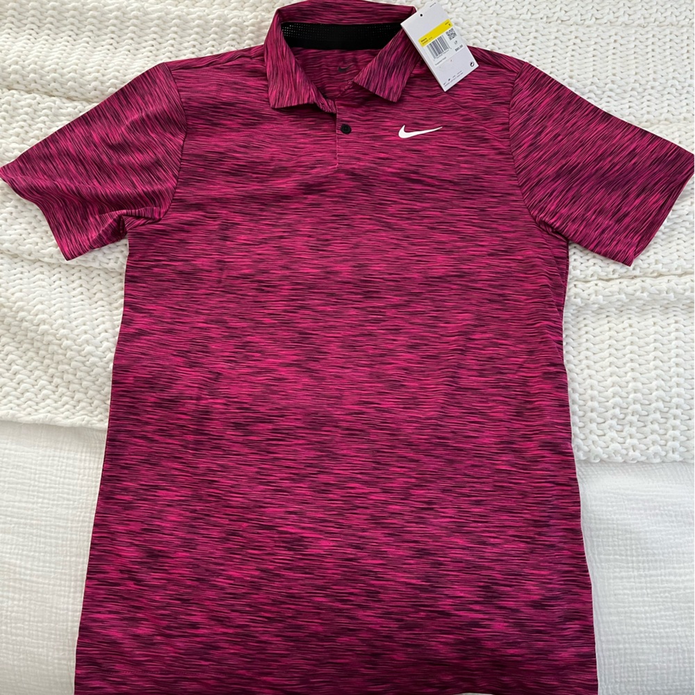 Nike Golf Polo Size S
New with tag
Pinkish Red and Black striped